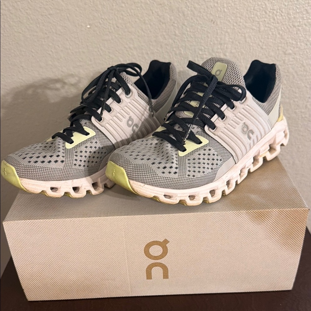 On Running Women's Cloudswift Athletic Shoes - Gray with Yellow Accents
